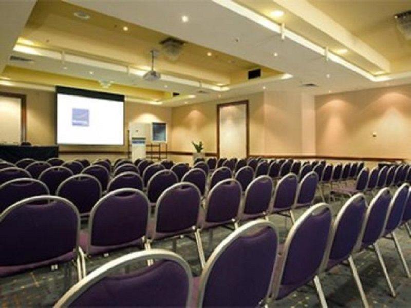 Amora Hotel Brisbane Zewnętrze zdjęcie A typical conference room